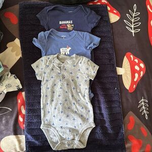 Lot of 3 Baby Boy Bodysuits Size 6 Months Short Sleeve Rompers Cotton Outfit